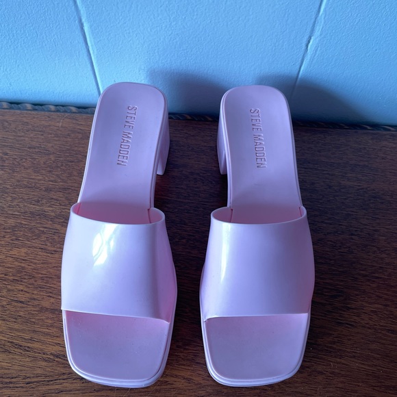 Steve Madden Pink Rubber Barbie heels - Picture 3 of 4